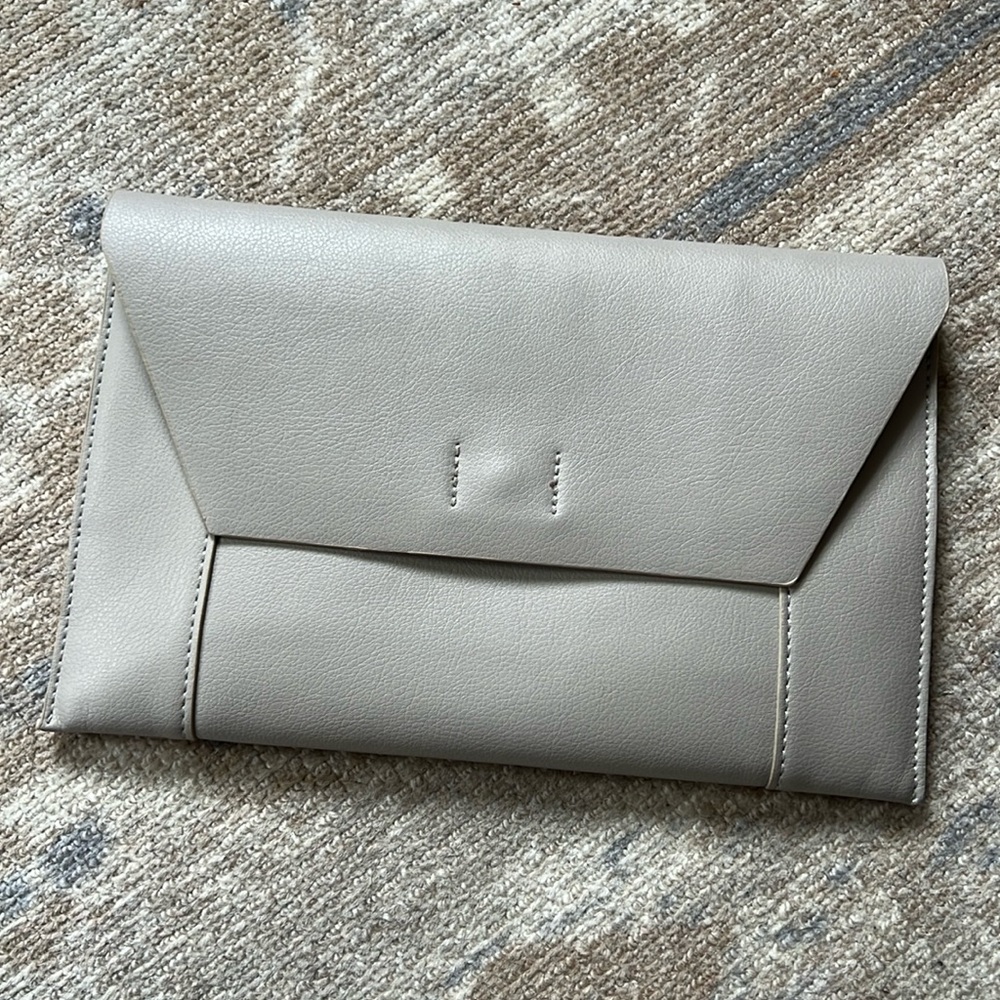 Beige clutch